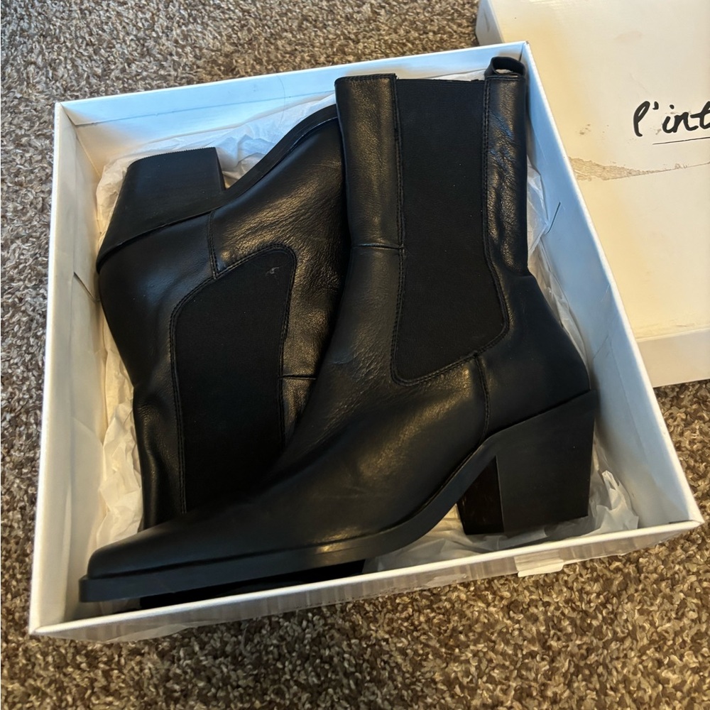 L'INTERVALLE Black Ankle Boots with Chunky Heel